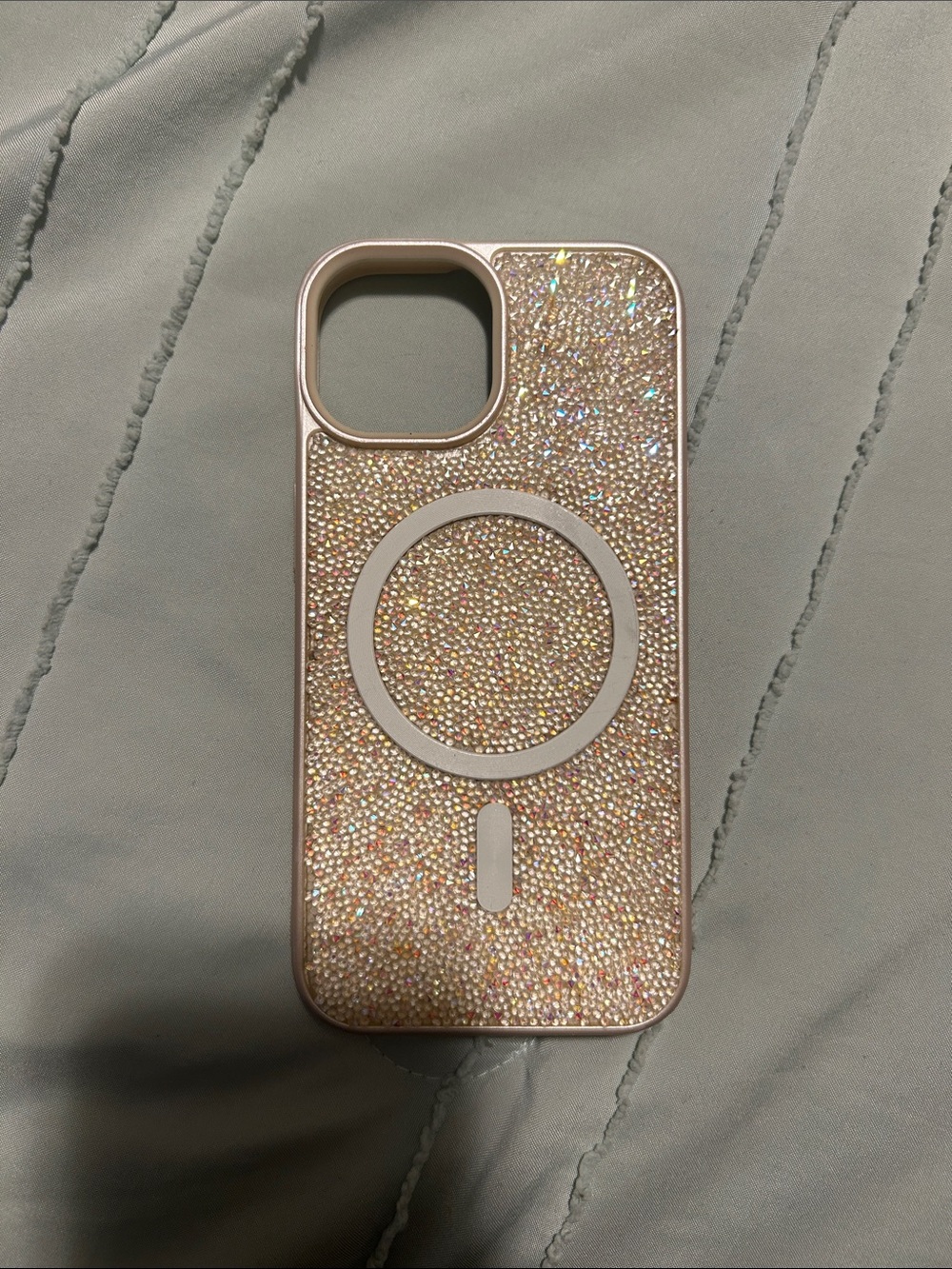 Glitter MagSafe Compatible Phone Case - Champagne Gold. iPhone 14